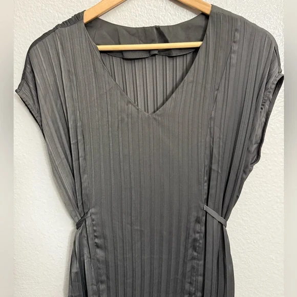 Grade & Gather Pleated Tie Dress - Picture 12 of 13